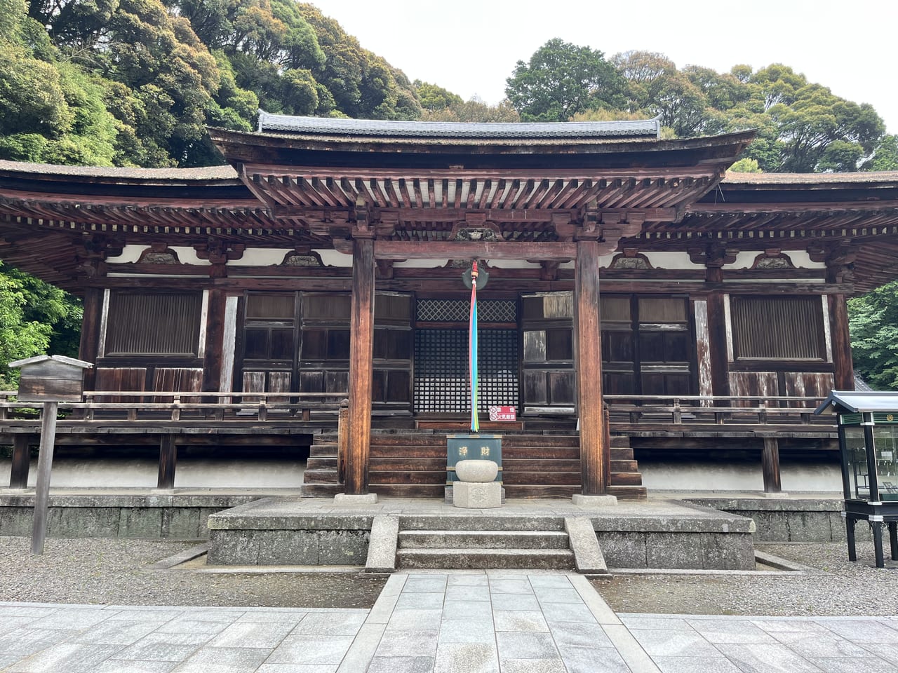 長弓寺の国宝・本堂