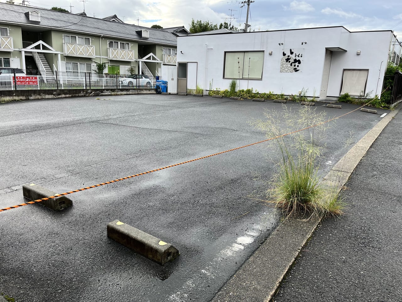 笑空の駐車場